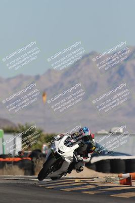 media/Oct-30-2025-Racers Edge (Thu) [[dabbdaf680]]/2-A Group/Session 2 (Turn 16)/